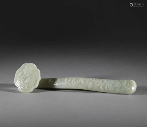 Hetian jade Ru Yi ornament from Qing清代和田玉如意擺件