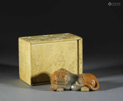 Hetian jade tiger from Ming明代和田玉玉虎