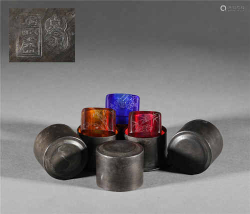 A set of glass Banzhi from Qing清代琉璃刻花扳指一套