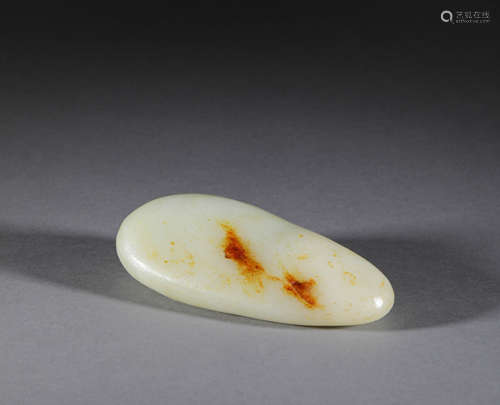 Hetian jade raw gemstone ornament from Qing清代和田玉原石擺件