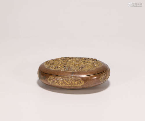 Copper and gilding container from Qing清代銅鎏金人物故事盒