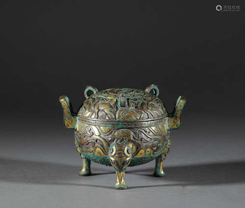 Silvering and gold tripod censer from Han漢代錯金銀雙耳
三足...