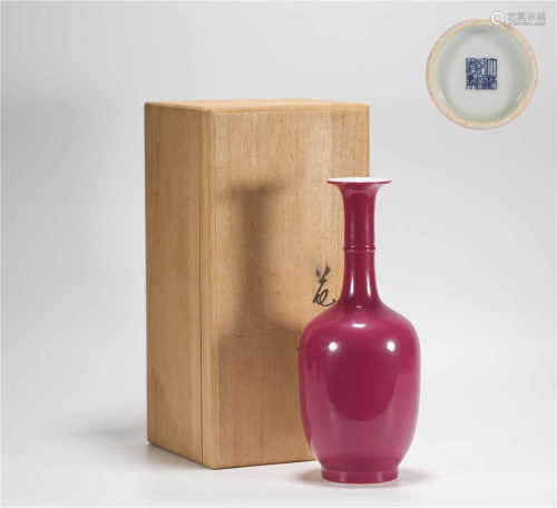 Carminum prunus vase from Qing清代胭脂紅梅瓶