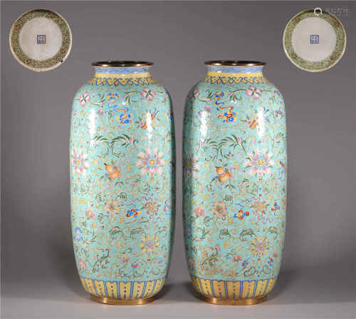 A pair of enamel vases from Qing清代畫琺琅花卉瓶