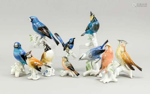 Ten small bird figurines, most