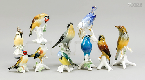 Ten small bird figurines, most