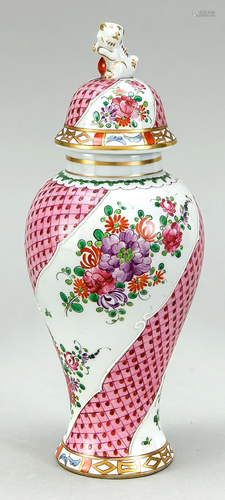 Lidded vase, Edme Samson, Pari