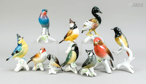 Ten small bird figurines, most