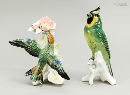 Two different bird figures, En