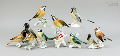 Ten small bird figurines, most