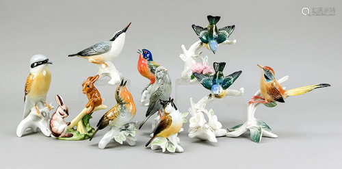 Nine small bird figurines, mos