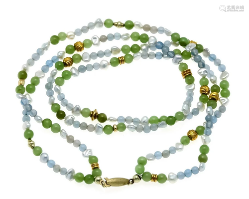 Chalcedony jade necklace with pi