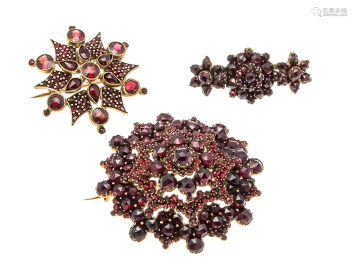 Group of 3 garnet brooches metal