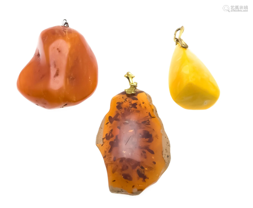 Mixed lot of 3 amber pendants,bu