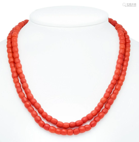 Coral necklace with barrel-shape