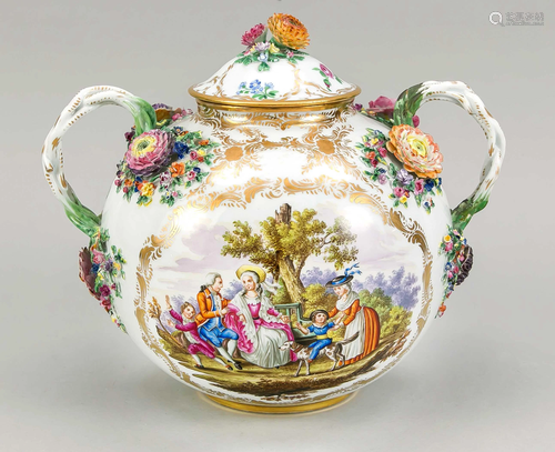 Bellied lidded vase, Meissen,