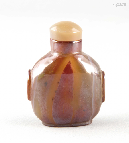 Snuffbottle made of agate, Chi
