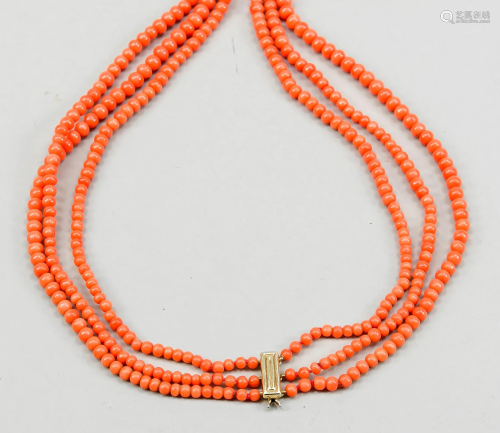 Coral necklace, 20th c., with