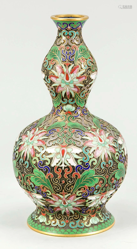 Champ-levÃ©e cloisonnÃ© vase of