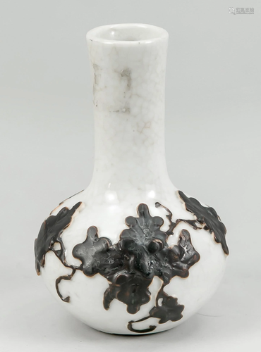 Small vase, China, 19th c., de