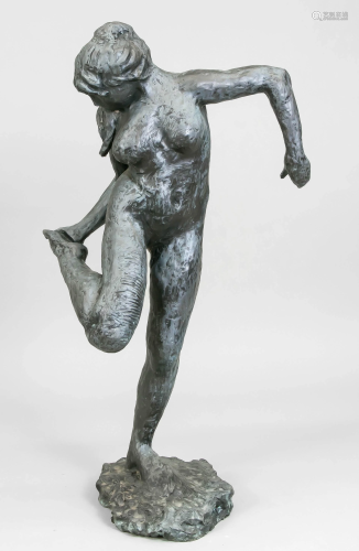 Large bronze sculpture after E