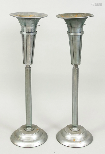 Pair of pedestal vases/torch h