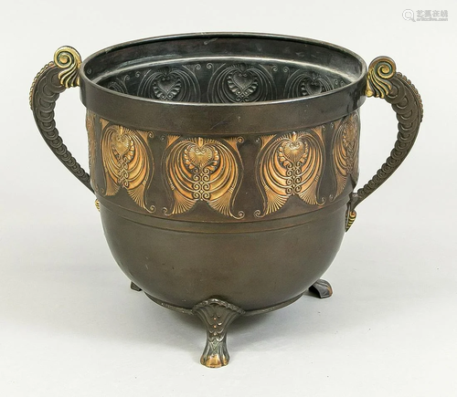 Large cachepot, 19th/20th c.,