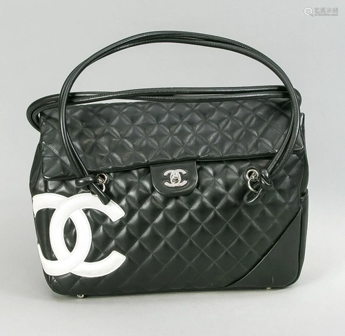 Chanel, Quilted Black and Whit