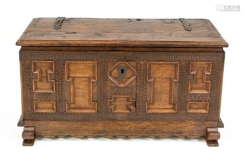 Flat lidded chest, 18th centur