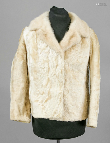 CrÃ¨me white ladies fur jacket