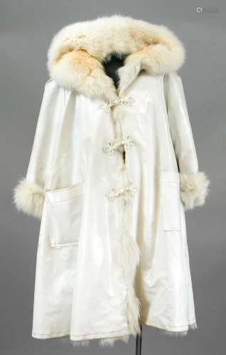 Ladies raincoat with fox linin