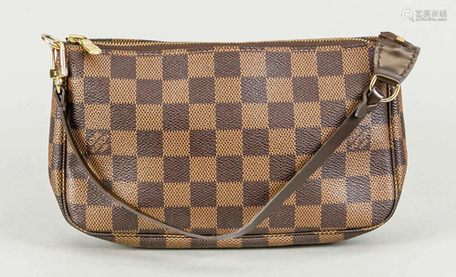 Louis Vuitton, small vintage b