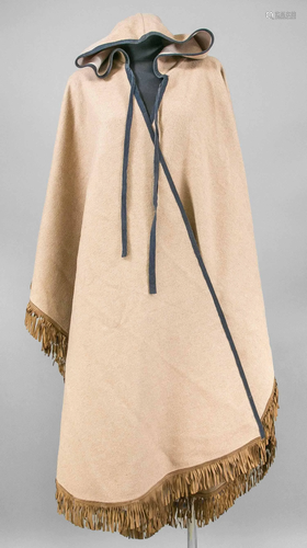 Poncho with hood and fringe tr