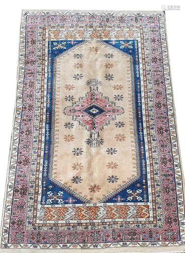 Carpet, 220 x 135 cm