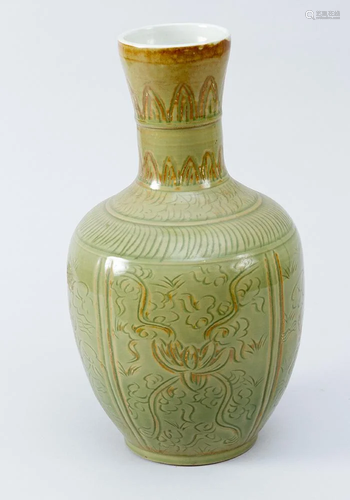 Chinese Porcelain Vase