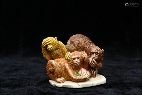 PAINTED RARE MATERIAL ORNAMENT OF MONKEYS