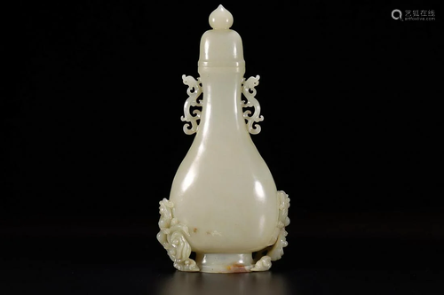 HETIAN JADE VASE WITH DRAGON HANDLES