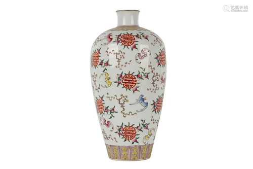 FAMILLE ROSE 'FLORAL' MEIPING VASE