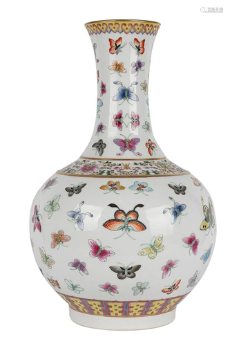 FAMILLE ROSE 'BUTTERFLY' VASE