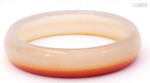 Jade bangle with brown coloured tones, inside diam 6cm, 41.5...