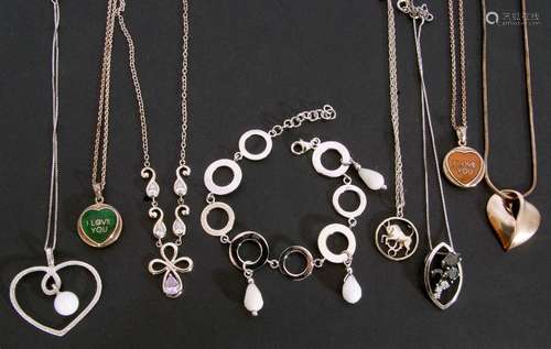 Mixed Lot: white metal jewellery to include four heart penda...