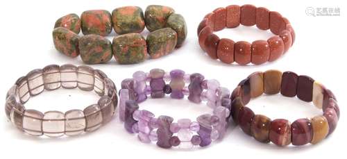 Mixed Lot: five modern various hard stone expanding bracelet...