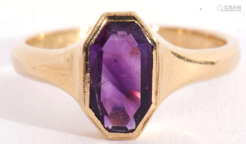 Mid-20th century 18ct gold and amethyst ring, the oval facet...
