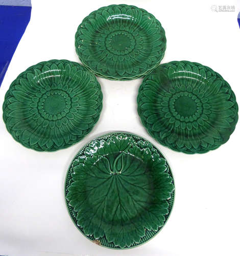 Group of green glazed 19th century Wedgwood plates with vari...