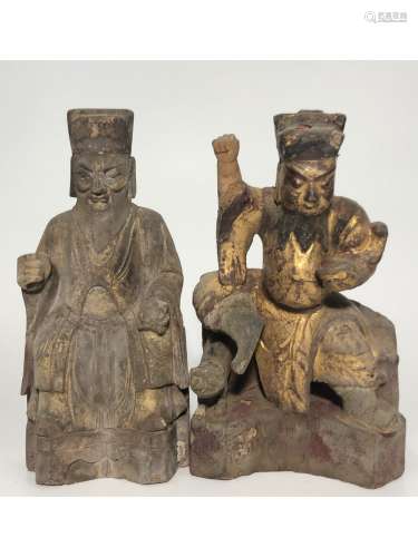 A SET OF WOODEN FIGURES