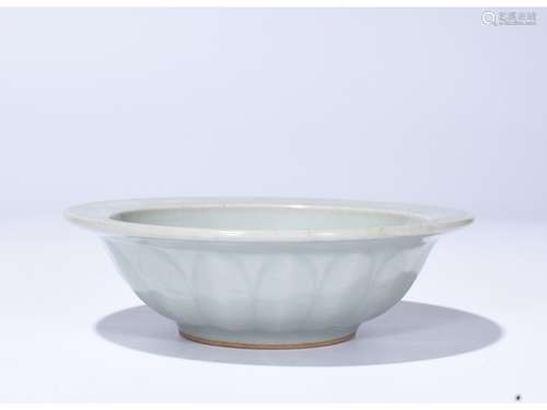 A LONGQUAN YAO BOWL