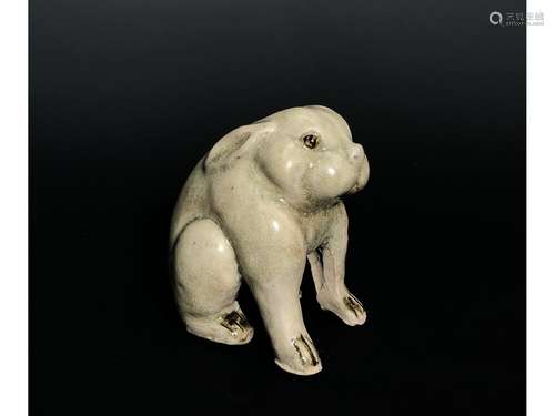 A LONGQUAN ORNAMENT OF BUNNY