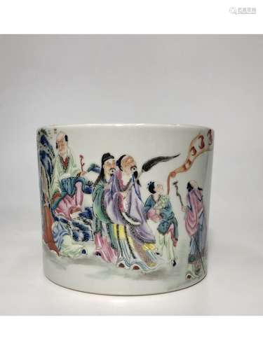 A FAMILLE ROSE BRUSH POT