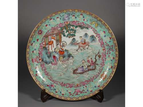 A FAMILLE ROSE PLATE