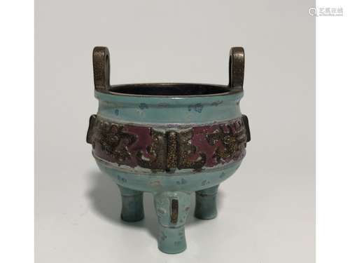 A FLAMBE-GLAZE TRIPOD CENSER